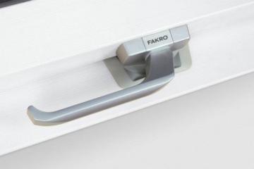 Мансардное окно FAKRO FTU-V U3 94x140