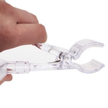 УНИВЕРСАЛЬНЫЙ ЗАЖИМ С ДЕРЖАТЕЛЕМ ДЛЯ РАМКИ ПОСТЕРА