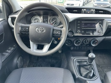 Toyota Hilux VIII Pojedyncza kabina Facelifting 2.4 D-4D 150KM 2021 Toyota Hilux 2.4 D-4D 150KM 2018r 4x4tylko 54tys!, zdjęcie 3