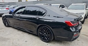 BMW Seria 7 G70 2022 BMW 7 Series Sedan 740i M Sport Line, zdjęcie 3