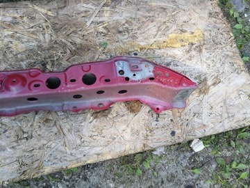 Усилительная балка переднего ремня Toyota Yaris III