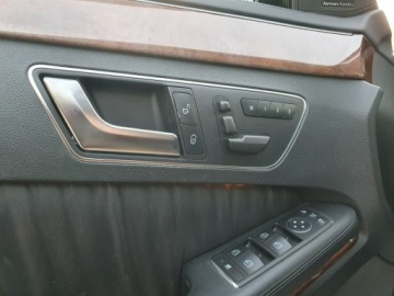 Mercedes Klasa E W212 Kombi 350 CDI BlueEFFICIENCY 265KM 2012 Mercedes E 350 3.0cdi V6 265KM 4Matic 2012r, zdjęcie 15