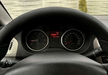 Citroen C-Elysee II Sedan 1.6 VTi 115KM 2016 Citroen C-Elysee Citroen C-Elysee 1.6 VTi Seduction EU6 1.6 Benzyna, zdjęcie 1