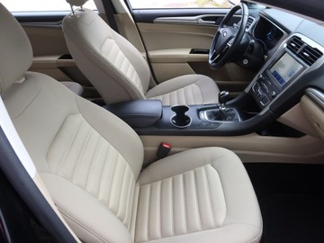 Ford Mondeo V Liftback Facelifting 2.0 EcoBlue 150KM 2019 Ford Mondeo 2.0 EcoBlue, Salon Polska, Serwis ASO, zdjęcie 8