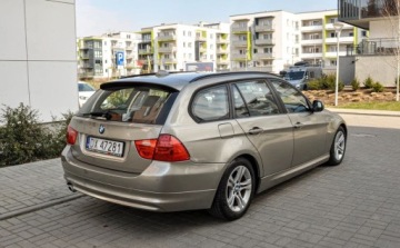 BMW Seria 3 E90-91-92-93 Touring E91 2.0 320d EfficientDynamics 163KM 2012 BMW Seria 3 2,0D 2012 r. Lift iDrive Navi 2.0 Diesel 163KM, zdjęcie 3
