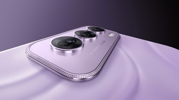 Смартфон OPPO Reno12 Pro 5G 12/512 ГБ серебристого цвета