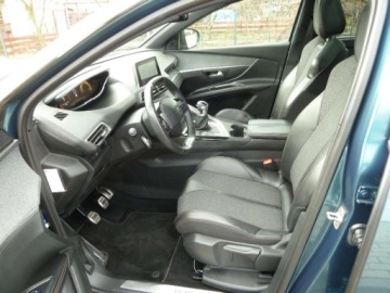 Peugeot 5008 II Crossover 1.2 PureTech 130KM 2017 Peugeot 5008 GT LINEKLIMATYZACJASKORYPANORAMA DACHNAWIGACJAELEKTRYKA7 OSOB, zdjęcie 5