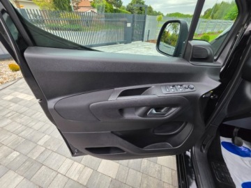 Opel Combo E Kombivan 1.5 Diesel 131KM 2018 Opel Combo 1.5 diesel 130Ps Panorama Navi Kamera Piekne Gwarancja 1.5, zdjęcie 9