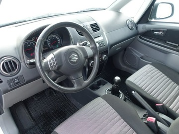 Suzuki SX4 I Hatchback Facelifting 1.6 VVT 120KM 2011 Suzuki SX4 1.6 Ben.120KM/4X4/Podgrzewane, zdjęcie 10