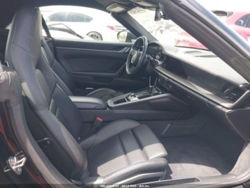 Porsche 911 992 2020 Porsche 911 2020r. , 3,0L 2020 CARRERA 4 3.0 Benzyna 379KM, zdjęcie 8