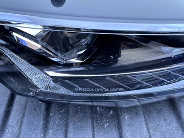 182400018075 SVĚTLO PRAVÁ PŘEDNÍ 1.6 TDI 85 2024 SKODA SCALA