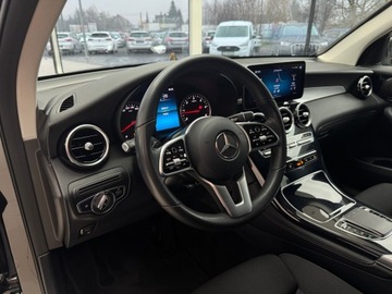 Mercedes GLC C253 SUV Facelifting 2.0 200d 163KM 2019 Mercedes-Benz GLC 200 d 4-Matic / Kamera cofania /, zdjęcie 6