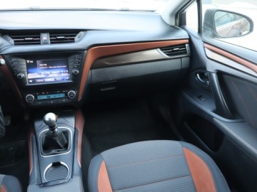 Toyota Avensis III Wagon Facelifting 2015 1.6 D-4D 112KM 2015 Toyota Avensis 1.6 D-4D, Salon Polska, VAT 23%, zdjęcie 7