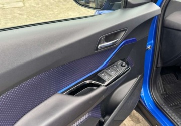 Toyota C-HR I Crossover 1.8 Hybrid 122KM 2017 Toyota C-HR Toyota C-HR 1.8 Hybryda 122KM, zdjęcie 10