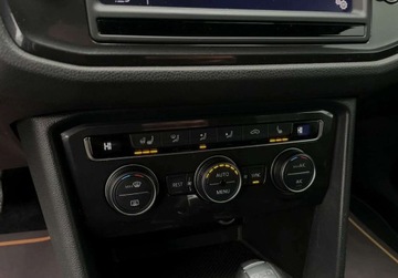 Volkswagen Tiguan II SUV 2.0 TDI 150KM 2017 Volkswagen Tiguan 2.0 TDI 150KM DSG NAVI bezwypadkowy kamera, zdjęcie 29