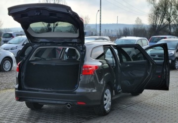 Ford Focus III Kombi Facelifting 1.5 EcoBoost 150KM 2018 Ford Focus 1,5 Benzyna 150KM Xenon Navi Kamera Led Serwis 1.5 Benzyna, zdjęcie 6