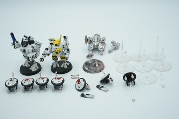 Warhammer 40k T'au Empire XV8 Crisis Battlesuit Team zestaw 3 figurki
