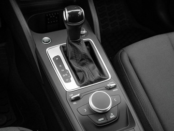 Audi Q2 SUV Facelifting 1.5 35 TFSI 150KM 2023 Audi Q2 WZ424GW#35 TFSI S tronic Cz.park LED 2, zdjęcie 11