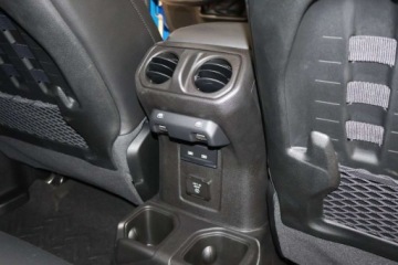 Jeep Gladiator 2023 Jeep Gladiator Rubicon Crew Cab Medium Bed 2023 3.6 Benzyna 285KM, zdjęcie 17