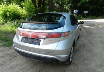 Honda Civic VIII Hatchback 3d 1.8 i-VTEC 140KM 2008 Honda Civic UFO 1.8i-VTEC sprawny Serwisowany Pewny przwbieg 1.8 Benzyna, zdjęcie 1
