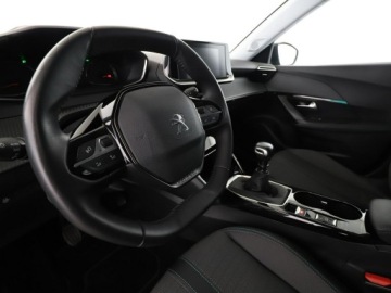 Peugeot 2008 II SUV 1.2 PureTech 100KM 2022 Peugeot 2008 klima auto kamera i czujniki, zdjęcie 13