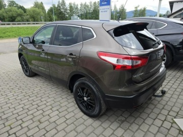 Nissan Qashqai II Crossover 1.2 DIG-T 115KM 2015 Nissan Qashqai Bezwypadkowy wersja 360°, zdjęcie 6