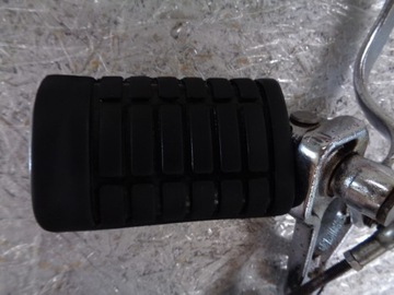 HONDA V65 VF 1100 Magna Set Podnóżek Lewy