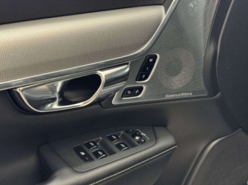Volvo V90 II Plug-In Facelifting 2.0 T8 Plug-In Hybrid 391KM 2021 Volvo V90 T8 AWD Plug-In Hybrid R-Design HUD ACC Bowers Wilkins 2.0, zdjęcie 20