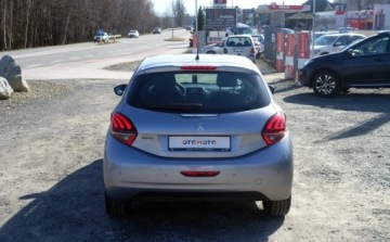 Peugeot 208 I Hatchback 5d Facelifting 1.2 PureTech 82KM 2018 Peugeot 208 1.2 83KM LIFT Niski przebieg Bez korozji Klima Android Auto Mi, zdjęcie 5