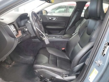 Volvo S60 III 2022 Volvo S60 B5 Momentum 2022 2.0L 2.0 Benzyna 247KM, zdjęcie 7