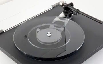 Rega Planar 6 (Ania) Black / P6
