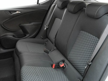 Opel Astra J GTC 1.6 CDTI Ecotec 110KM 2018 Opel Astra WD8771S#1.6 CDTI Enjoy Klima Ekran, zdjęcie 19