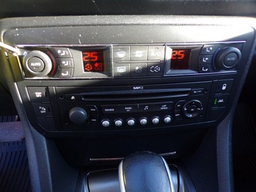 Citroen C5 III Sedan 2.0 HDi FAP 136KM 2008 Citroen C5 2.0 HDI Auto Sprowa .zarejestrowane ., zdjęcie 17