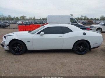 Dodge Challenger III 2018 Dodge Challenger RT 2018 5.7l 5.7 Benzyna 372KM, zdjęcie 2