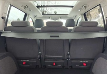 Volkswagen Touran II 1.6 TDI 105KM 2011 Volkswagen Touran Volkswagen Touran 1.6 TDI DPF Highline 1.6 Diesel 105KM, zdjęcie 16