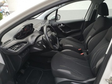 Peugeot 208 I Hatchback 5d 1.4 HDI 68KM 2013 Peugeot 208 1.4 HDI 68KM Klimatyzacja Tempomat, zdjęcie 15