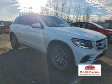 Mercedes GLC C253 2017 Mercedes-Benz GLC 2017 MERCEDES-BENZ GLC 300 4MATIC 2.0 Benzyna 241KM, zdjęcie 3