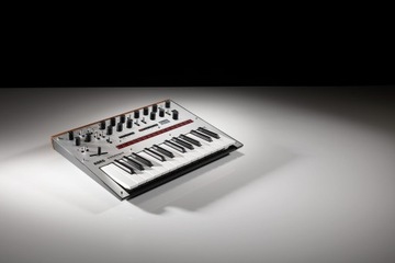Аналоговый синтезатор KORG MONOLOGUE SILVER