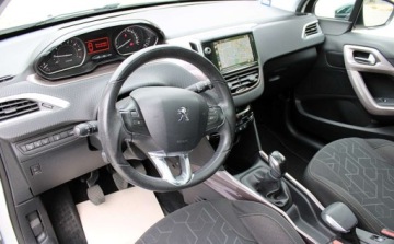 Peugeot 2008 I SUV 1.2 PureTech 110KM 2015 Peugeot 2008 Zarejestrowany Wyposazony 1.2 Benzyna 110KM, zdjęcie 11