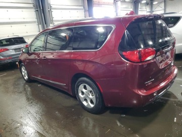 Chrysler Pacifica II 2017 Chrysler Pacifica Touring L Plus 2017 3.6l 3.6 Benzyna 287KM, zdjęcie 1
