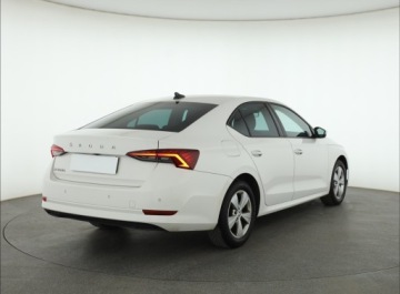 Skoda Octavia IV Liftback 1.5 TSI EVO 150KM 2022 Skoda Octavia 1.5 TSI, Salon Polska, zdjęcie 4