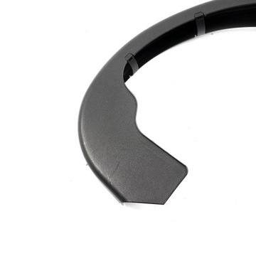 Mercedes W204 Крышка петли багажника левая