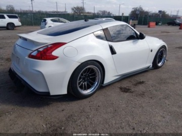 Nissan 370Z 2012 Nissan 370 Z Touring 2012 3.7 Benzyna 332KM, zdjęcie 4