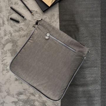 ВМЕСТИТЕЛЬНАЯ СЕРАЯ УНИВЕРСАЛЬНАЯ СУМКА ДЛЯ МОЛОДЕЖИ