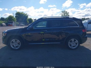 Mercedes GLB 2022 Mercedes-Benz GLB 250 4Matic 2022 2.0l 2.0 Benzyna 221KM, zdjęcie 2