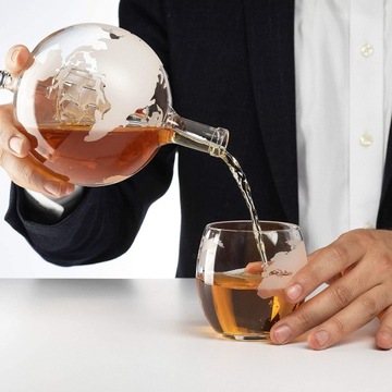Zestaw do Whisky KARAFKA Globus +4 Szklanki Kostki