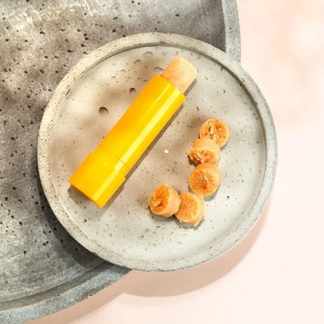 SYLVECO Питательная губная помада с пилингом и бетулином, увлажняющая и разглаживающая