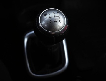 Toyota Yaris III Hatchback 5d Facelifting 1.33 Dual VVT-i 99KM 2016 Toyota Yaris Toyota Yaris 1.33 Premium City Cool Style FV Marza Salon, zdjęcie 5