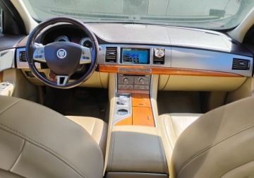 Jaguar XF I Sedan 3.0D V6 240KM 2009 Jaguar XF 2009r. 3.0 DIESEL AUTOMAT. Jezdzi. 3.0 Diesel 240KM, zdjęcie 5