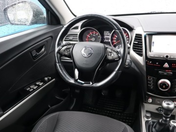  SsangYong Tivoli 1.6 e-XGi, Salon Polska, Navi, zdjęcie 6